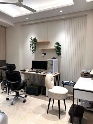 Master Bedroom in 3 BHK Builder Floor at Safdarjung Enclave – for Rent