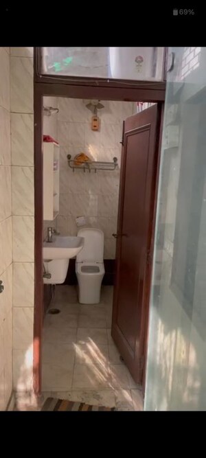 Bathroom in 3 BHK Builder Floor at Safdarjung Enclave – for Rent