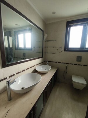 Master Bedroom in 4 BHK Builder Floor at Greater Kailash ii – for Rent