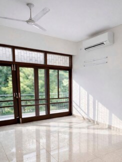 6+ BHK + Pooja Room,Servant Room,Extra Room Builder Floor For Rent in Safdarjung Enclave