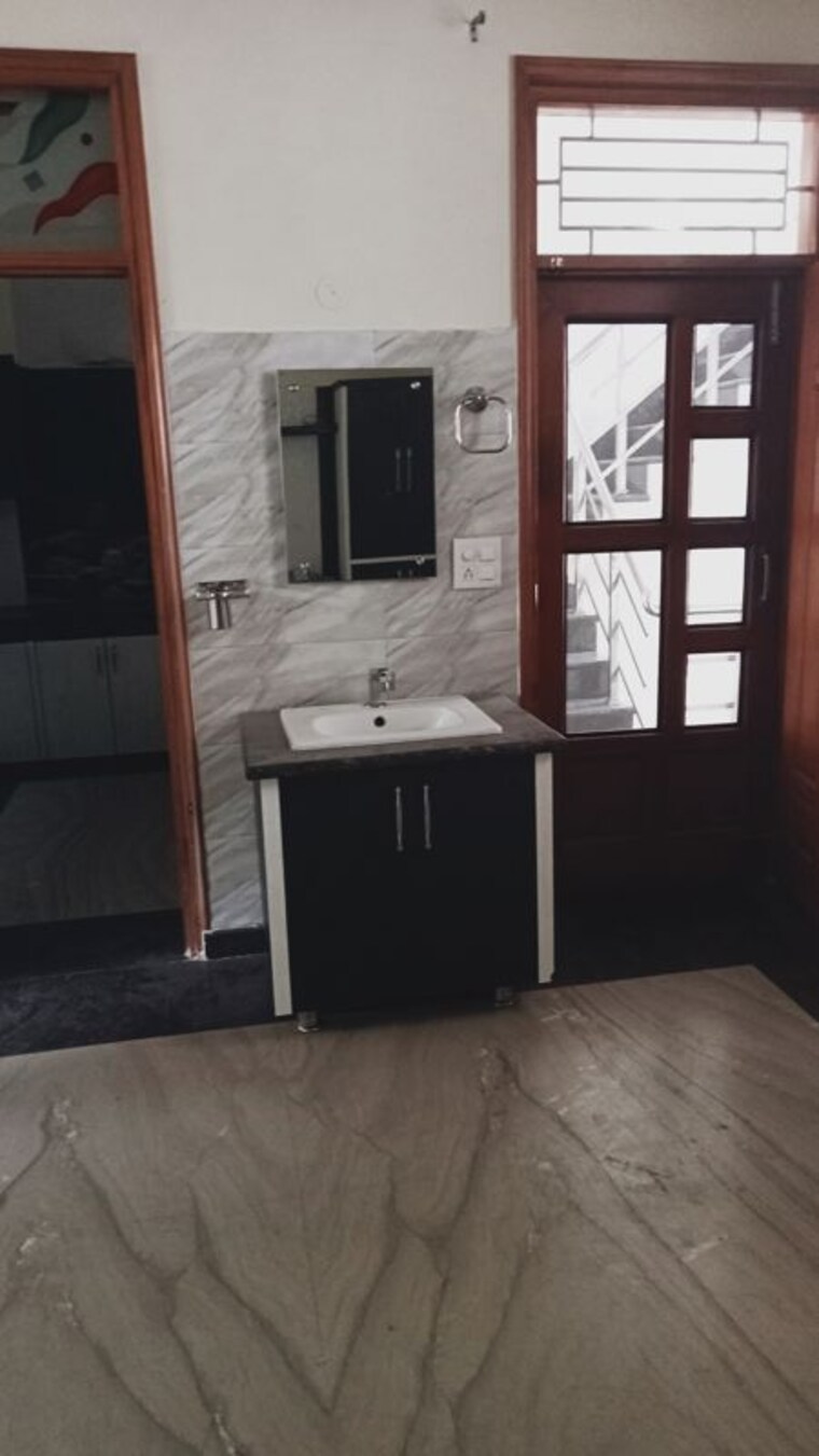 Other, sector 9 2.5 Bedroom 250 Sq.Yd. Builder Floor In Sector 9 Hisar 10194234