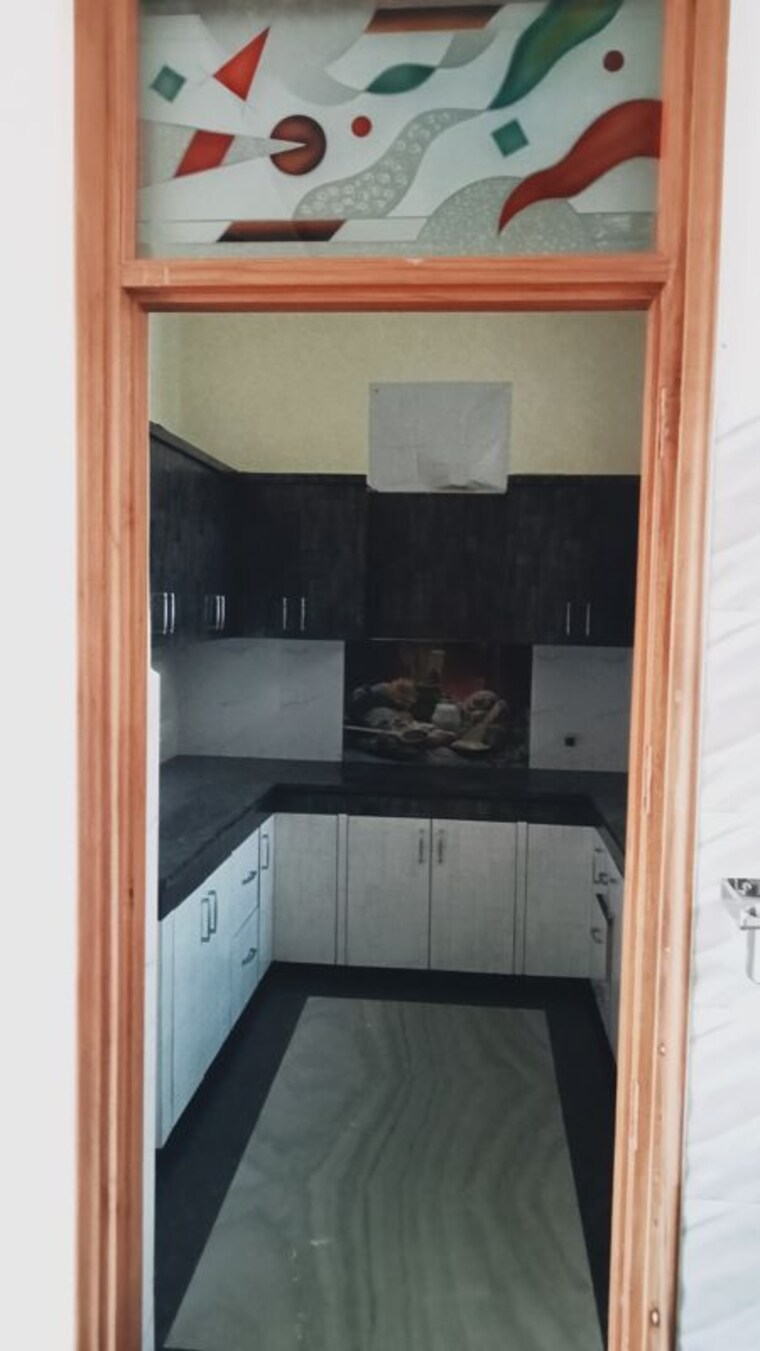 Kitchen, sector 9 2.5 Bedroom 250 Sq.Yd. Builder Floor In Sector 9 Hisar 10194234