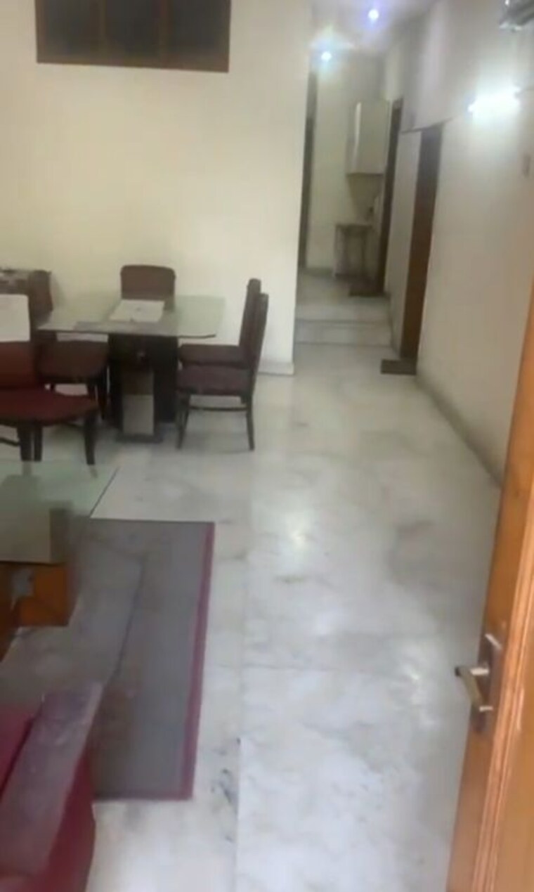 Kitchen, greater kailash i 3 Bedroom 208 Sq.Yd. Builder Floor In Greater Kailash I Delhi 10030260