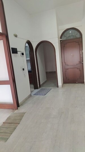 Building Lobby in 3 BHK Builder Floor at Hauz Khas – for Rent
