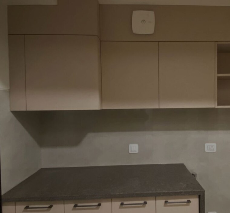 Kitchen, safdarjung enclave 3 Bedroom 500 Sq.Yd. Builder Floor In Safdarjung Enclave Delhi 10028263