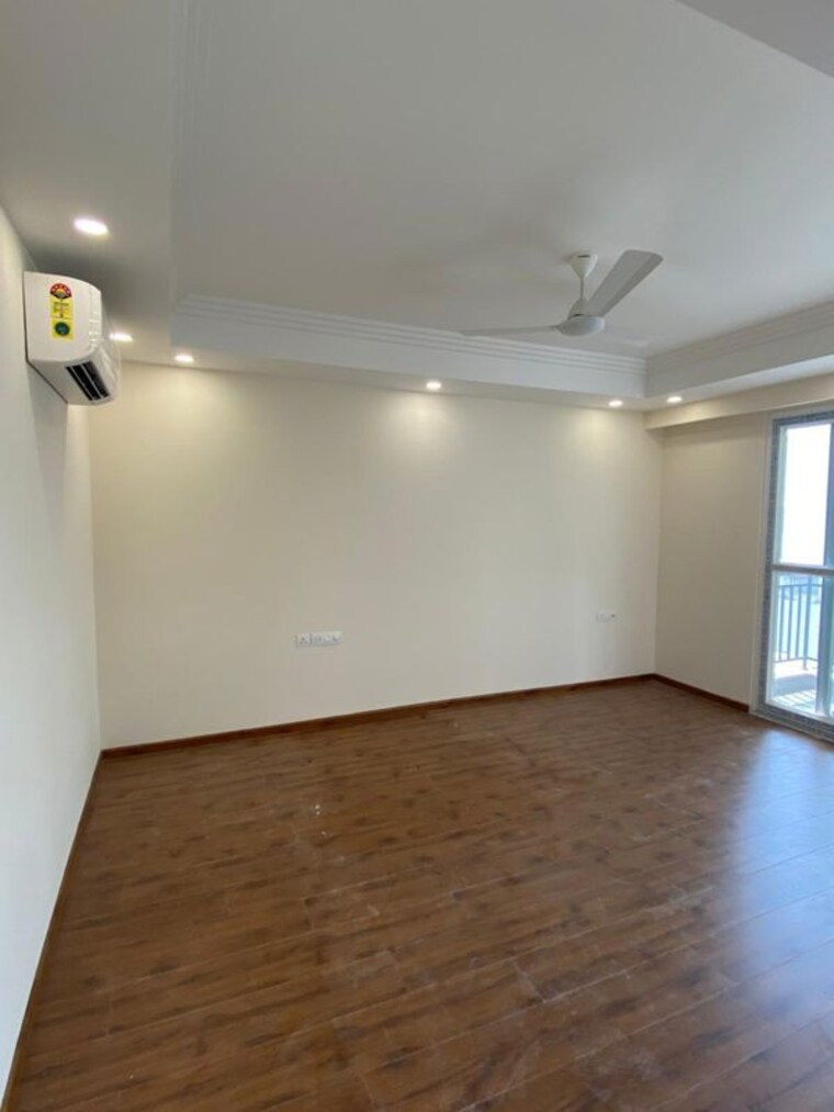Room, safdarjung enclave 4 Bedroom 500 Sq.Yd. Builder Floor In Safdarjung Enclave Delhi 9811315