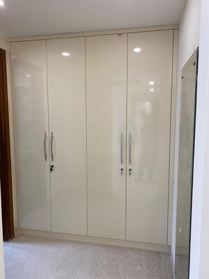 Furnished Amenities in 4 BHK Builder Floor at Safdarjung Enclave – for Rent