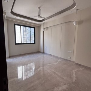 Room in 3 BHK Builder Floor at Hauz Khas – for Sale