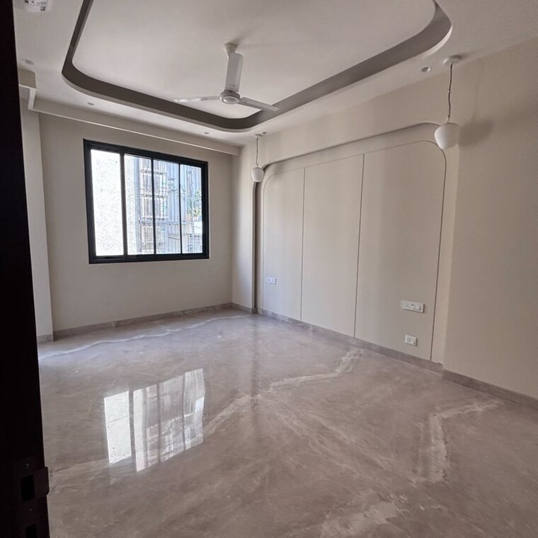 Room, hauz khas 3 Bedroom 200 Sq.Yd. Builder Floor In Hauz Khas Delhi 9781665