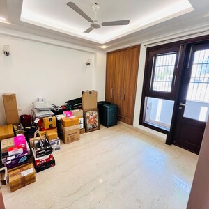 Parking in 3 BHK Builder Floor at Safdarjung Development Area – for Rent