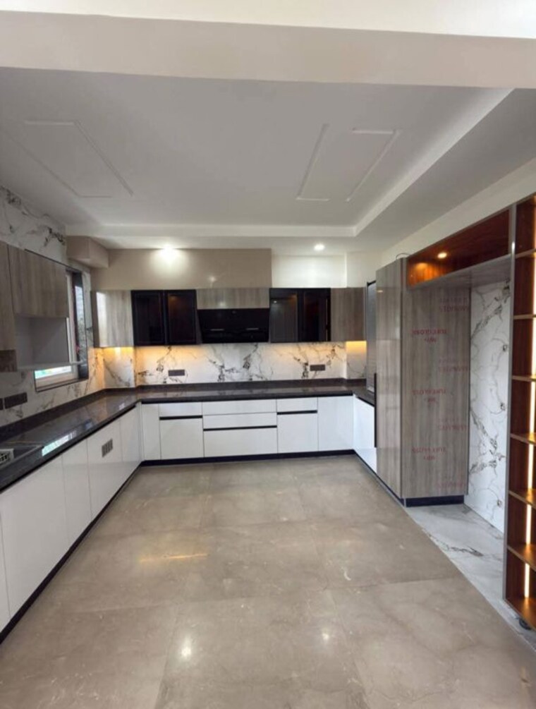 Kitchen, ansal-api-versalia 4 Bedroom 300 Sq.Yd. Builder Floor In Sector 67a Gurgaon 10194257