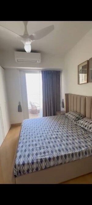 Bedroom in 5 BHK Apartment at DLF One Midtown, Moti Nagar – for Rent