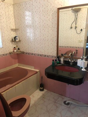 Bathroom in 2 BHK Builder Floor at Sector 51 – for Rent