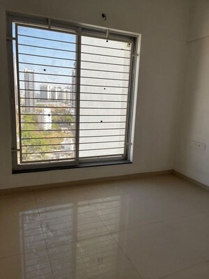 Room in 2.5 BHK Apartment at Goel Ganga Altus, Kharadi – for Sale