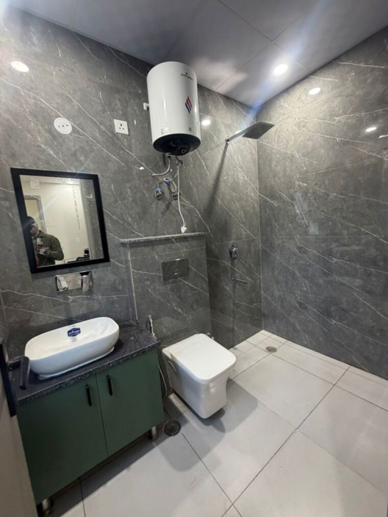 Bathroom, sector 52 1 Bedroom 700 Sq.Ft. Builder Floor In Sector 52 Gurgaon 10194274