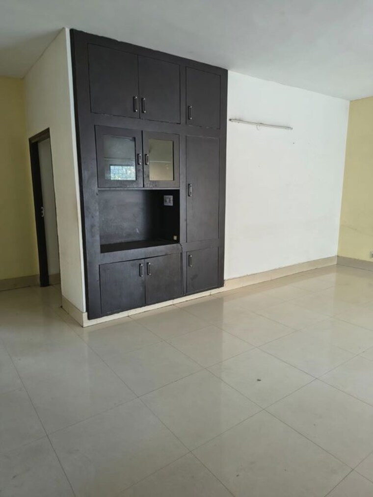 Room, sector 52 1 Bedroom 700 Sq.Ft. Builder Floor In Sector 52 Gurgaon 10194274