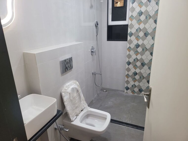 Bathroom, chandak-cornerstone 2 Bedroom 584 Sq.Ft. Apartment In Worli Mumbai 10194275