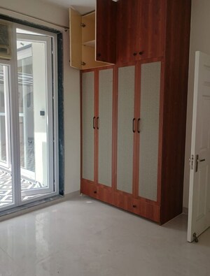 Room in 5 BHK Villa at Unitech Nirvana Country Cedar Crest, Sector 50 – for Rent