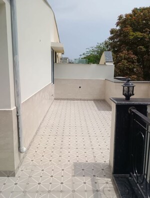 Kitchen in 5 BHK Villa at Unitech Nirvana Country Cedar Crest, Sector 50 – for Rent