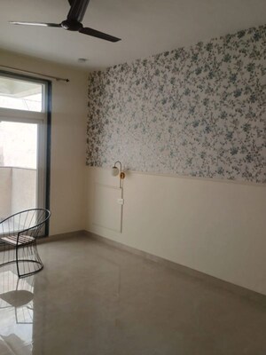 Room in 5 BHK Villa at Unitech Nirvana Country Cedar Crest, Sector 50 – for Rent