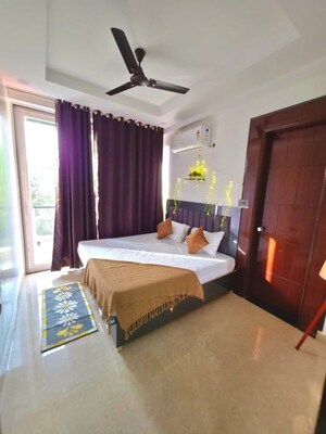 Living Room in 1 BHK Builder Floor at South City 1 – for Rent