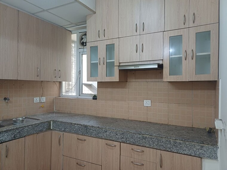Kitchen, orchid-island 3.5 Bedroom 1550 Sq.Ft. Builder Floor In Sector 51 Gurgaon 10194316
