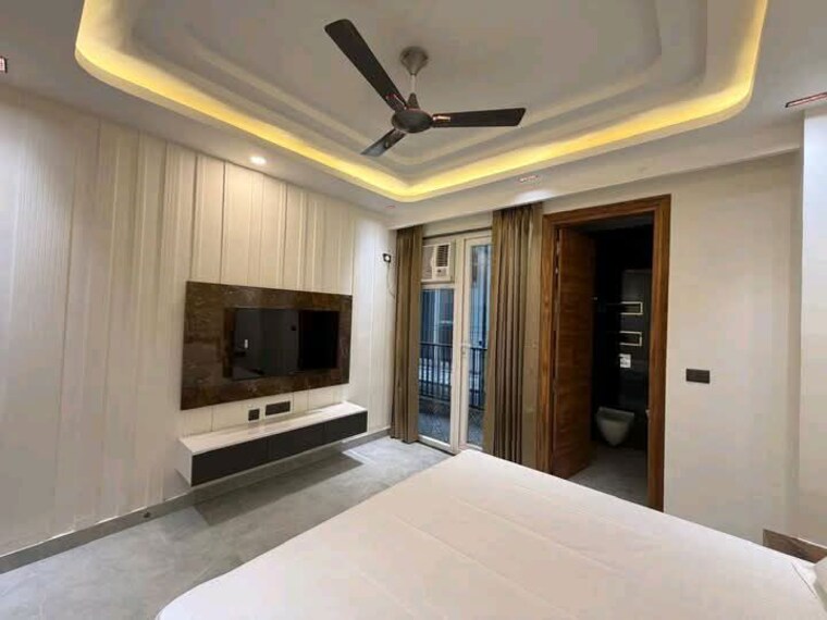 Room, dlf-cyber-city Studio 456 Sq.Ft. Apartment In Sector 24 Gurgaon 10194323