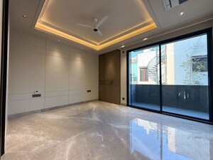 Room in 4 BHK Builder Floor at Greater Kailash I – for Rent