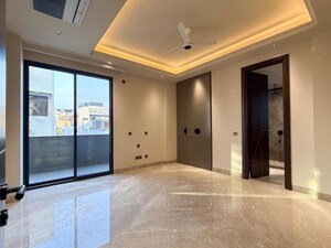 Room in 4 BHK Builder Floor at Greater Kailash I – for Rent