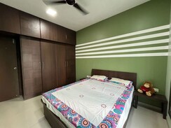 2.5 BHK Apartment For Rent in Oberoi Realty Woods
