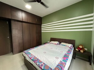 2.5 BHK Apartment For Rent in Oberoi Realty Woods, Goregaon East