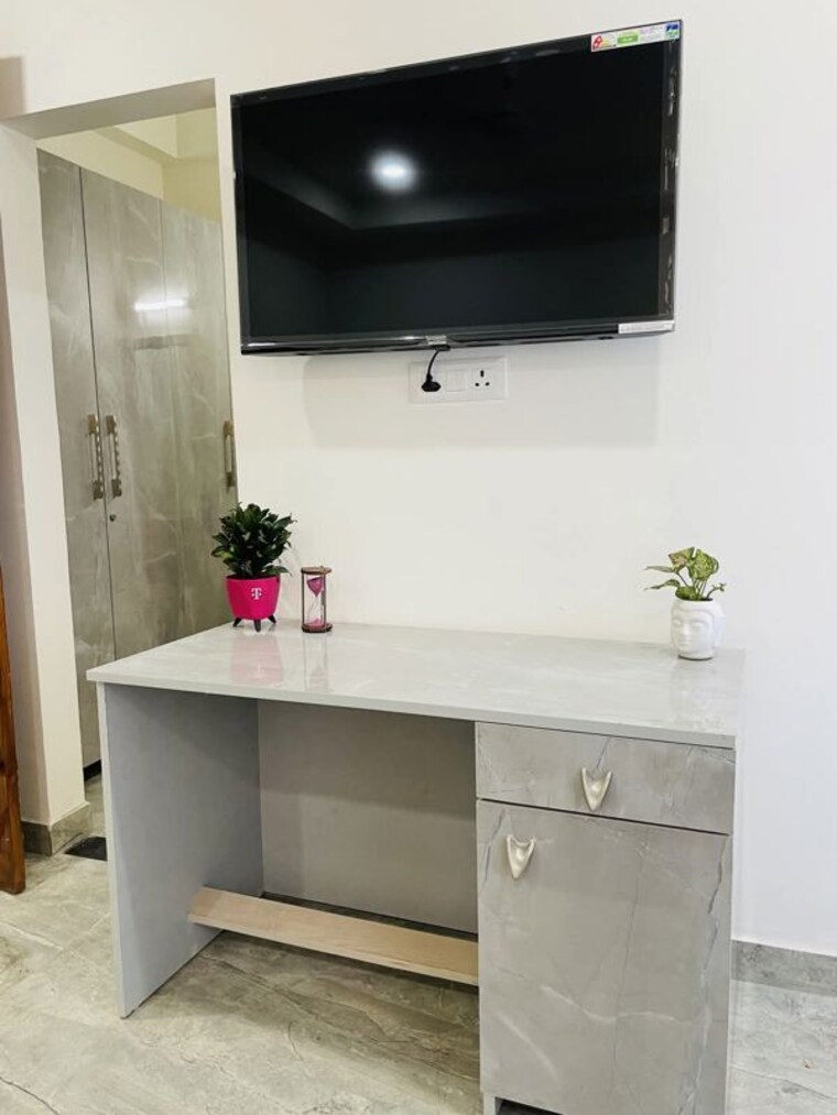 Bathroom, dlf-cyber-city 2 Bedroom 1342 Sq.Ft. Apartment In Sector 24 Gurgaon 10194350