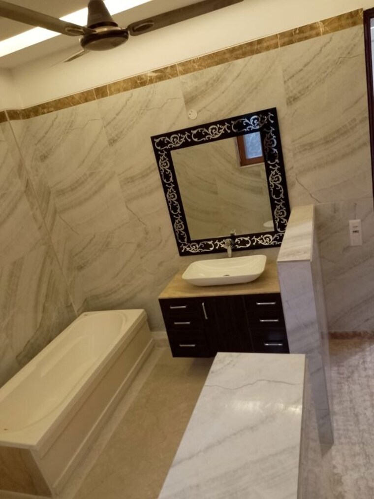 undefined, vasant kunj 4 Bedroom 700 Sq.Yd. Builder Floor In Vasant Kunj Delhi 10194356