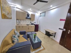 1 BHK Builder Floor For Rent in Sector 38