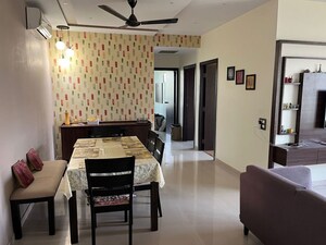 Master Bedroom in 2.5 BHK Apartment at Oberoi Realty Woods, Goregaon East – for Rent