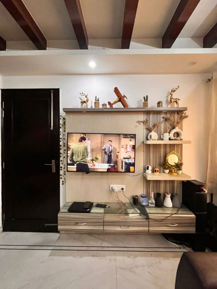 Living Room, dlf-cyber-sez 2 Bedroom 1422 Sq.Ft. Apartment In Sector 24 Gurgaon 10194388