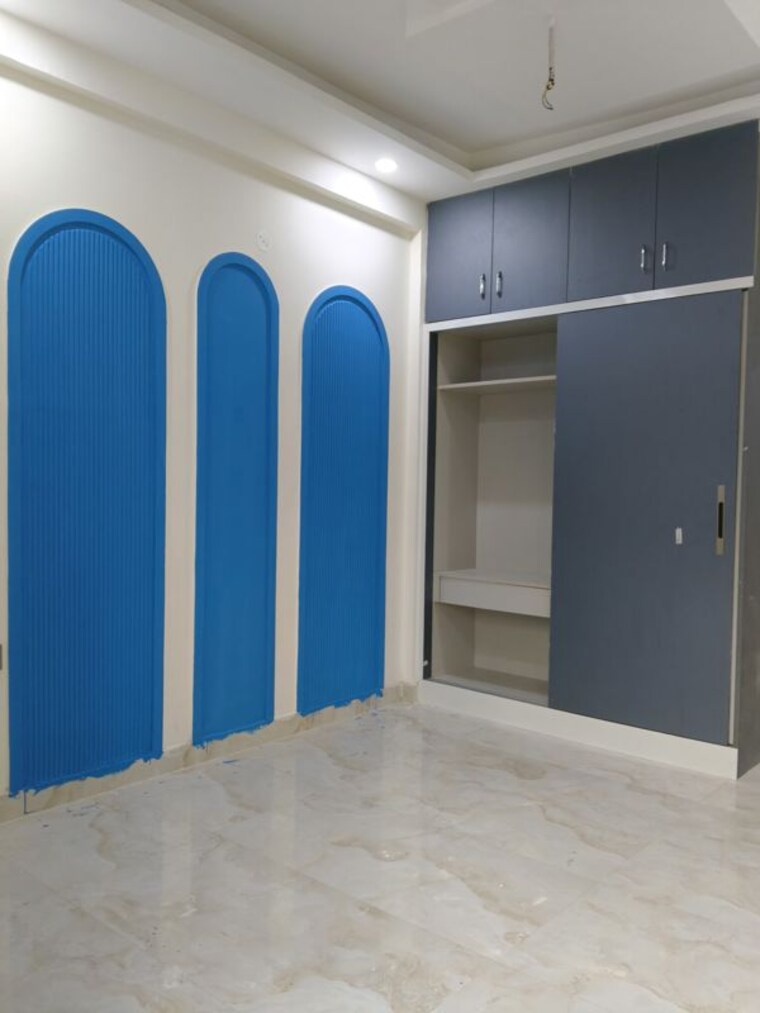 Room, sector 73 3 Bedroom 1400 Sq.Ft. Builder Floor In Sector 73 Noida 10194394