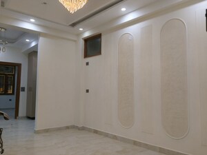 Building Lobby in 3 BHK Builder Floor at Sector 73 – for Sale