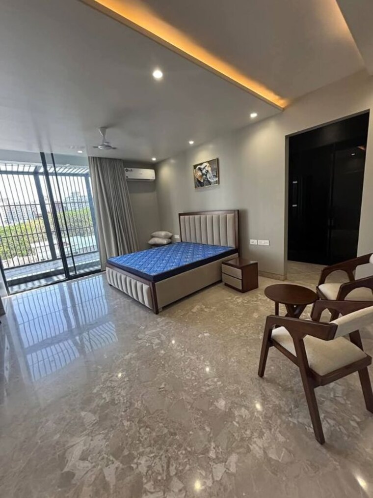 Living Room, dlf-cyber-sez 2.5 Bedroom 1655 Sq.Ft. Apartment In Sector 24 Gurgaon 10194399