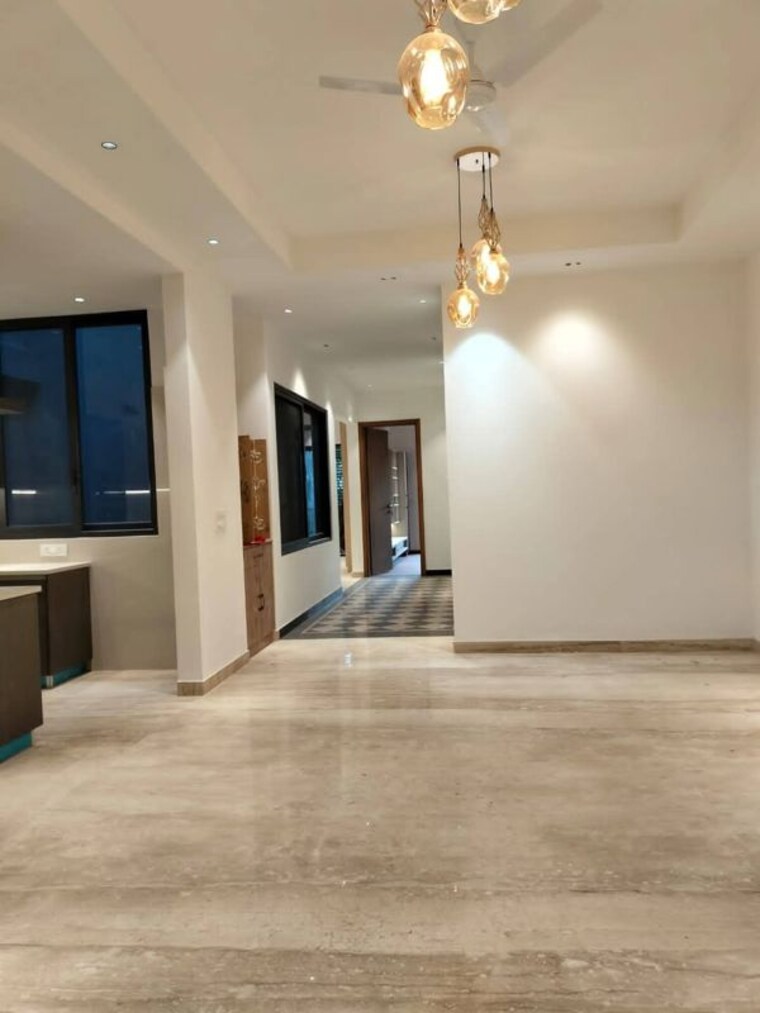 Room, dlf-cyber-sez 3 Bedroom 1985 Sq.Ft. Apartment In Sector 24 Gurgaon 10194405