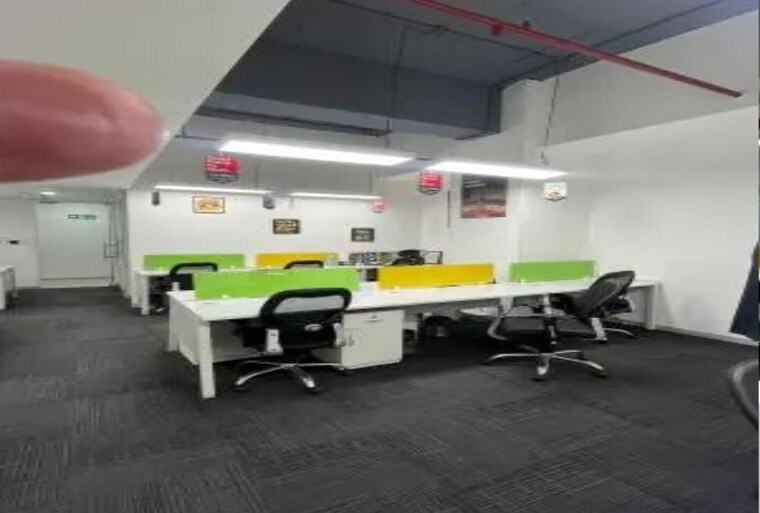  Parking, dynasty-business-park Commercial Office Space 1650 Sq.Ft. In Andheri East Mumbai 10194417