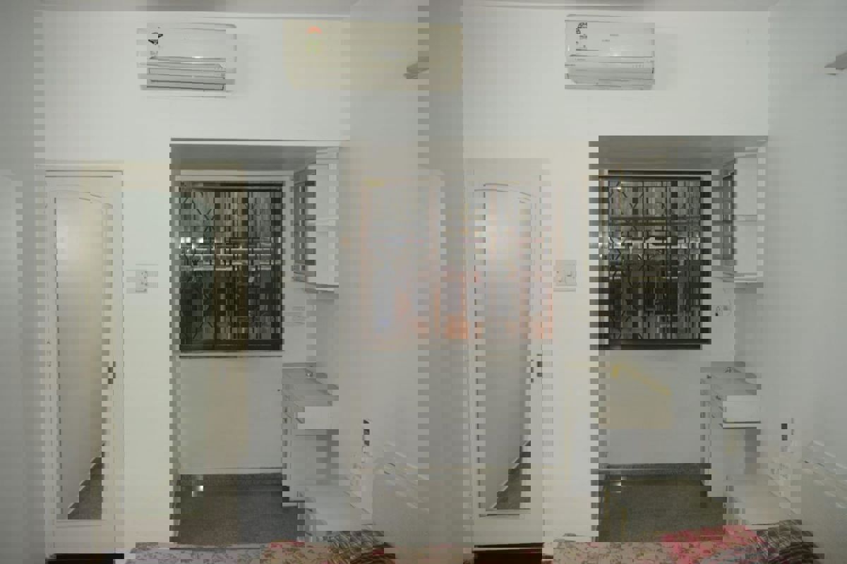 2 BHK + Pooja Room,Study Room,Extra Room 900 Sq.Ft. Apartment in Shilp Tower