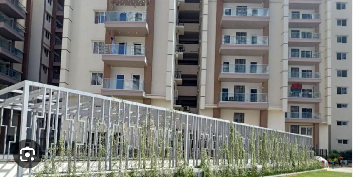 3 BHK + Pooja Room Apartment For Sale in Hallmark Vicinia