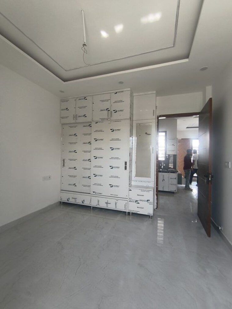 Room, kharar mohali road 4 Bedroom 105 Sq.Yd. Villa In Kharar Mohali Road Kharar 10194443