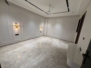 Room in 3 BHK Builder Floor at Mansha Ellenia, Sector 85 – for Sale