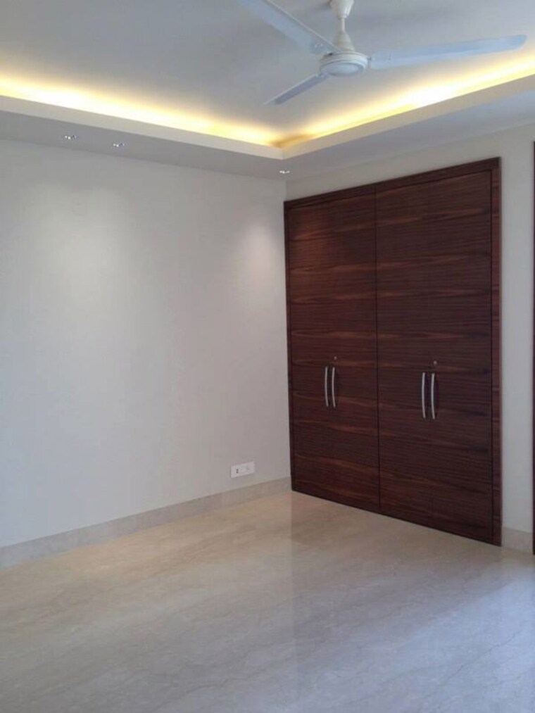 Room, safdarjung development area 4 Bedroom 4500 Sq.Ft. Builder Floor In Safdarjung Development Area Delhi 10194442