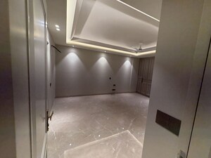 Furnished Amenities in 3 BHK Builder Floor at BP Homes, Sector 85 – for Sale