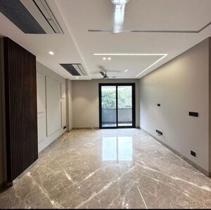 Room in 4 BHK Builder Floor at Defence Colony – for Rent