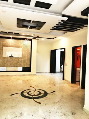 Bedroom in 3 BHK Builder Floor at Defence Colony – for Rent