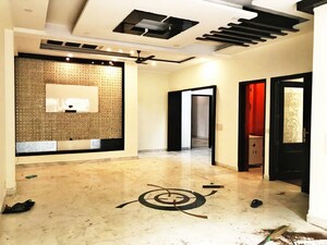 3 BHK Builder Floor For Rent in Defence Colony